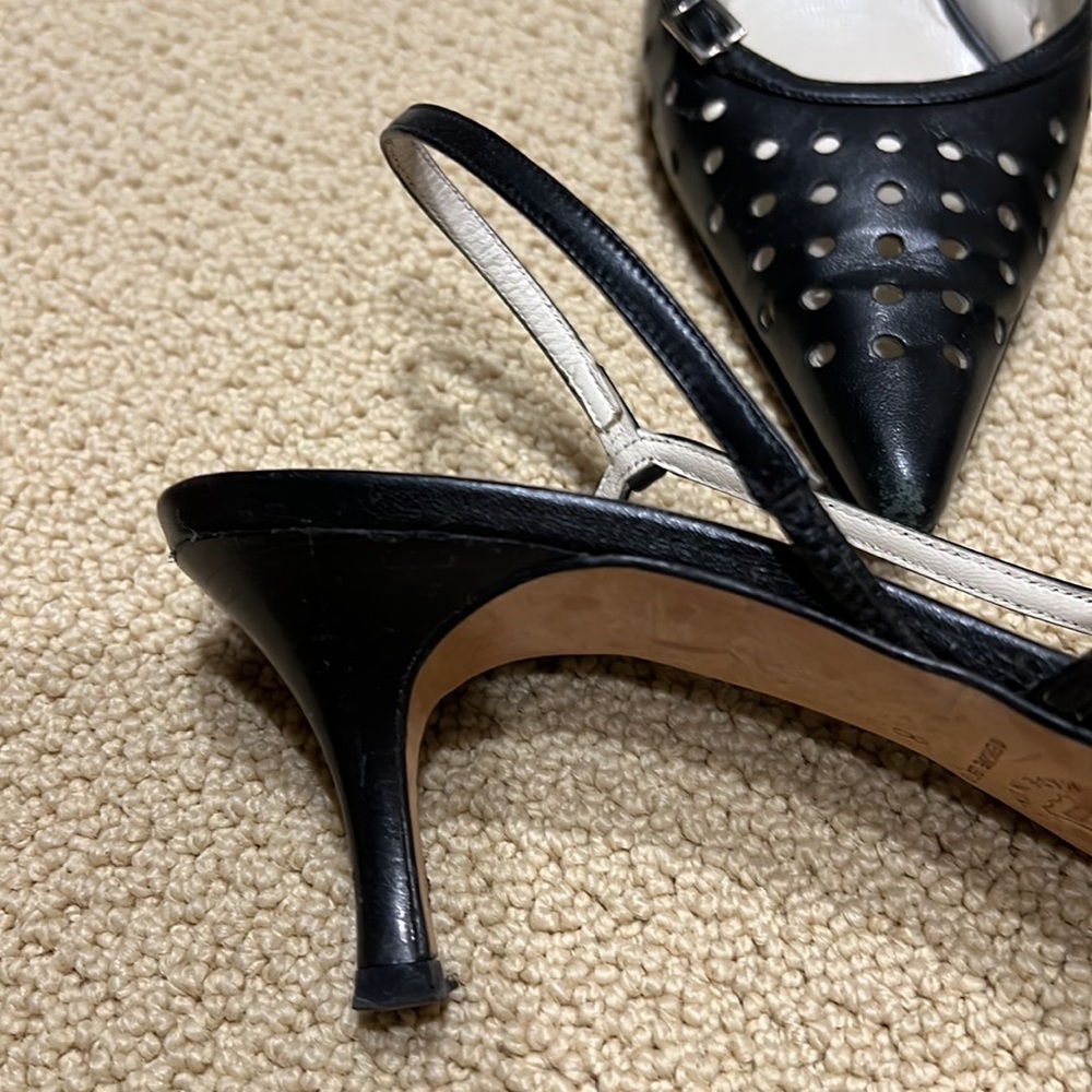 Black Pumps w low heal